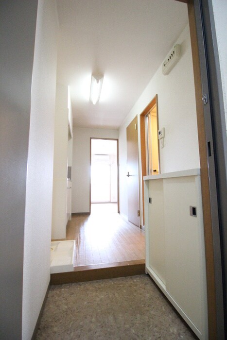 物件内観写真17　(玄関)