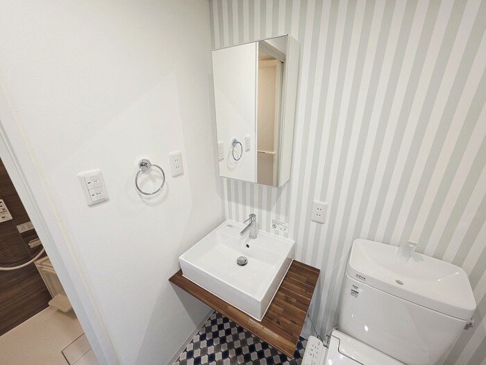 物件内観写真11　(洗面)