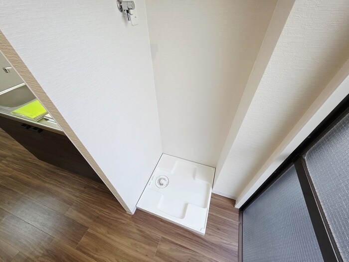 物件内観写真12　(洗濯機置場)