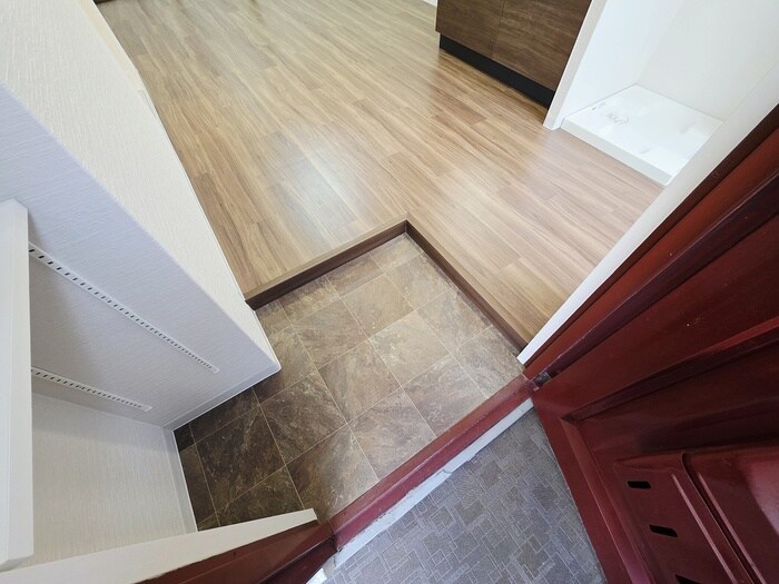 物件内観写真14　(玄関)