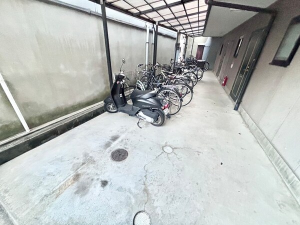 駐輪場