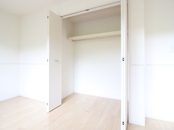 物件内観写真12　(収納)
