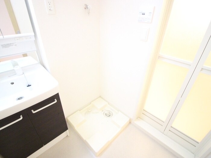 物件内観写真20　(洗濯機置場)