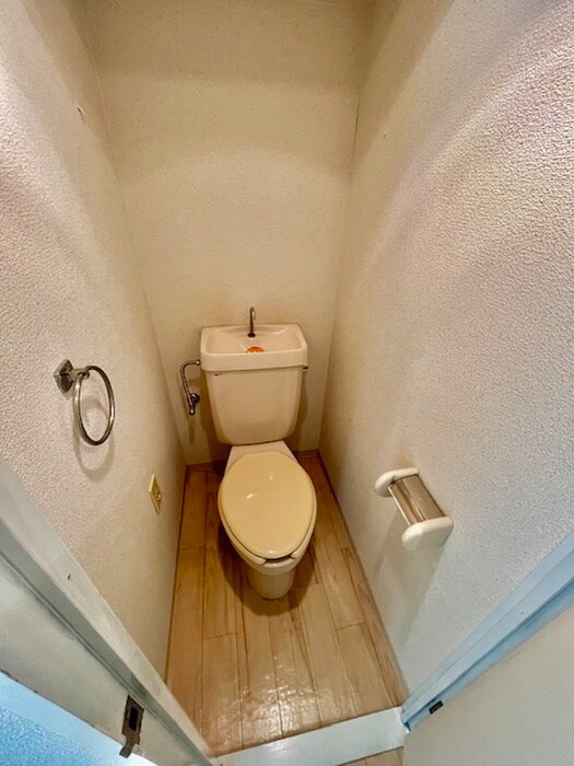 物件内観写真8　(トイレ)