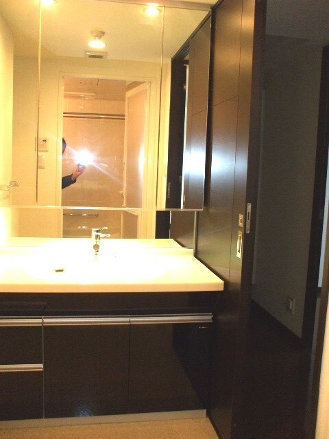 物件内観写真11　(洗面)