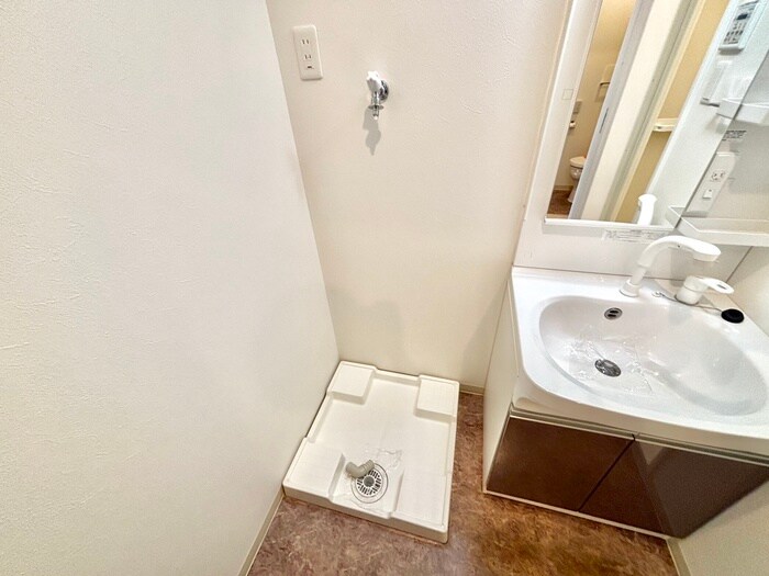 物件内観写真14　(洗濯機置場)