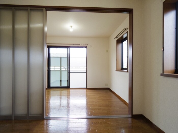 物件内観写真8　(居室)