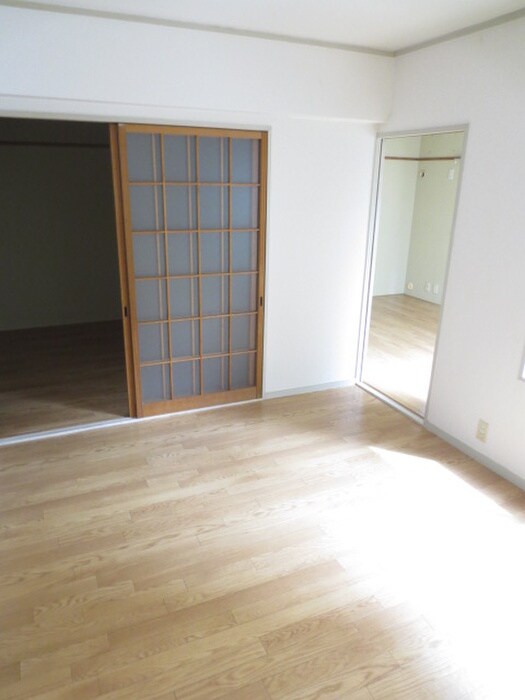 物件内観写真13　(居室)