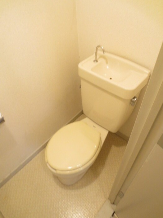 物件内観写真15　(トイレ)