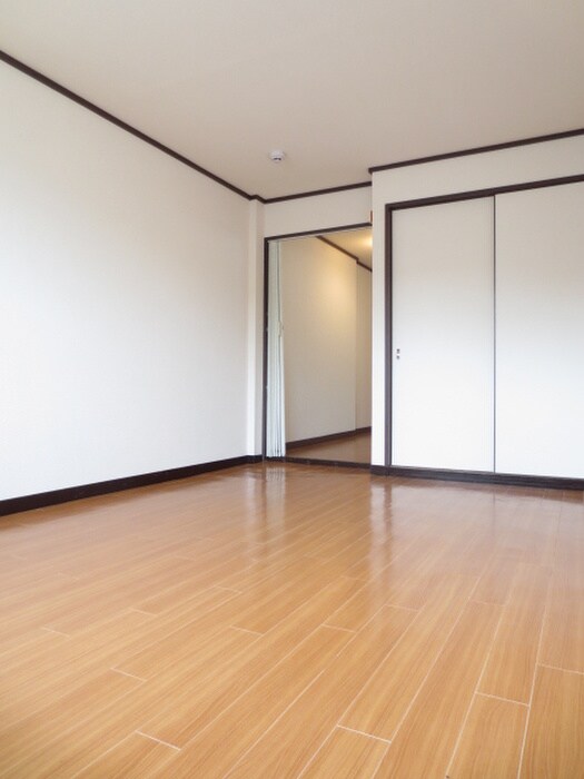 物件内観写真10　(居室)