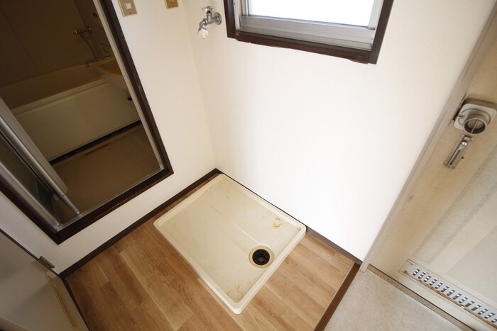 物件内観写真20　(洗濯機置場)