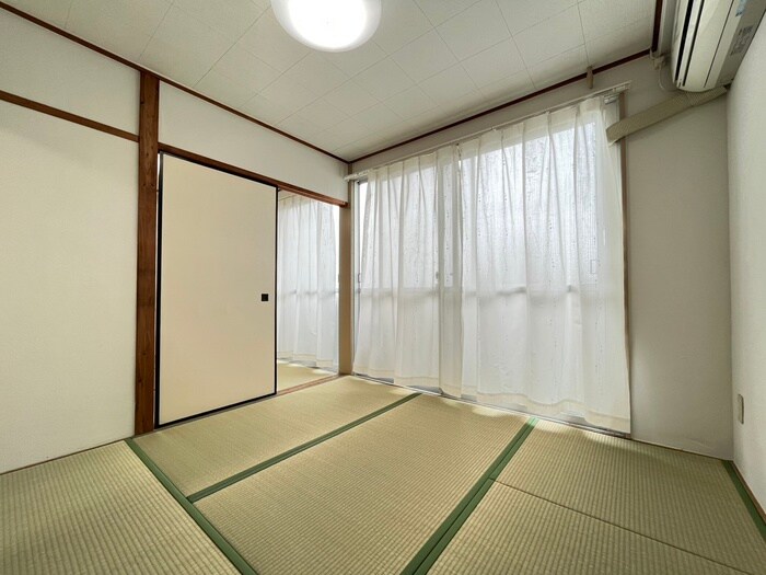 物件内観写真9　(居室)