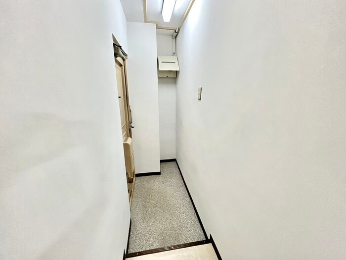 物件内観写真19　(玄関)