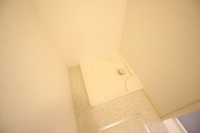 物件内観写真12　(洗濯機置場)