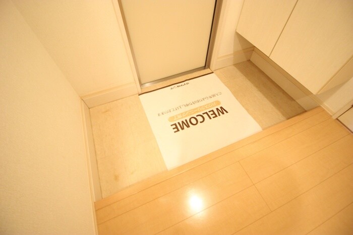 物件内観写真15　(玄関)