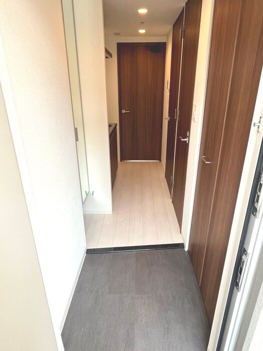 物件内観写真12　(玄関)