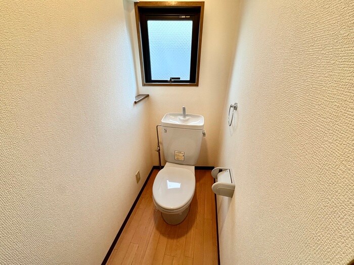 物件内観写真11　(トイレ)