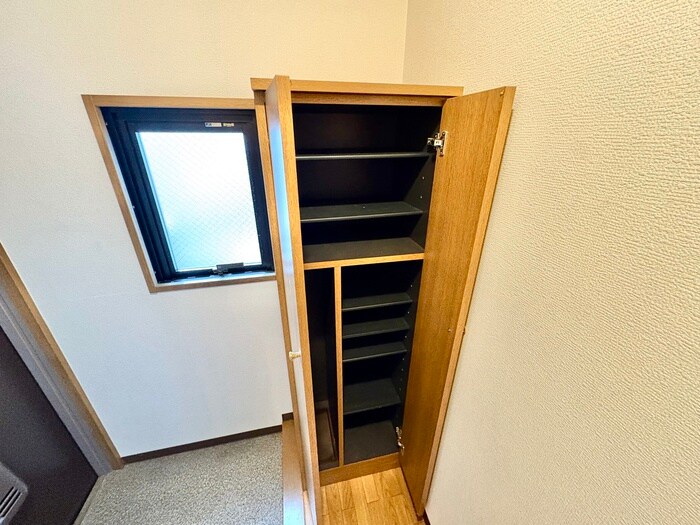 物件内観写真15　(靴箱)