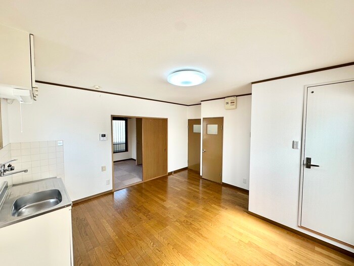 物件内観写真8　(居室)