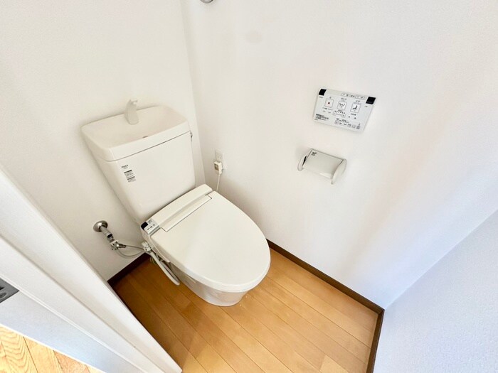 物件内観写真12　(トイレ)