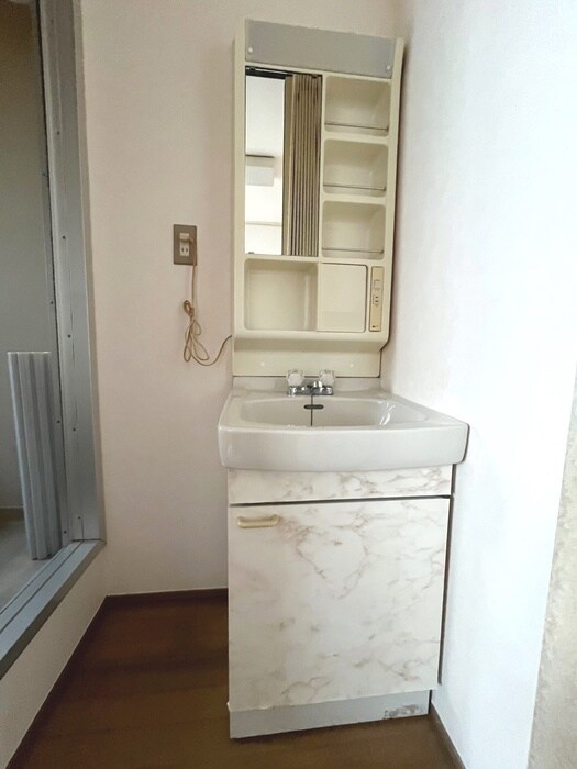 物件内観写真7　(洗面)