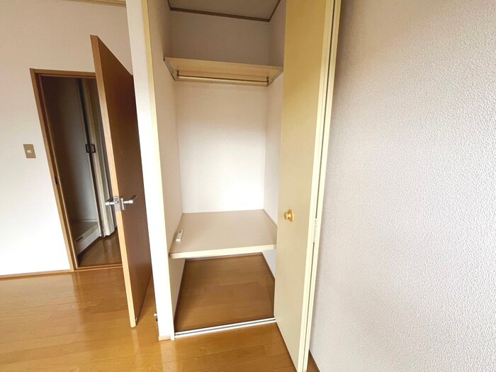 物件内観写真10　(収納)