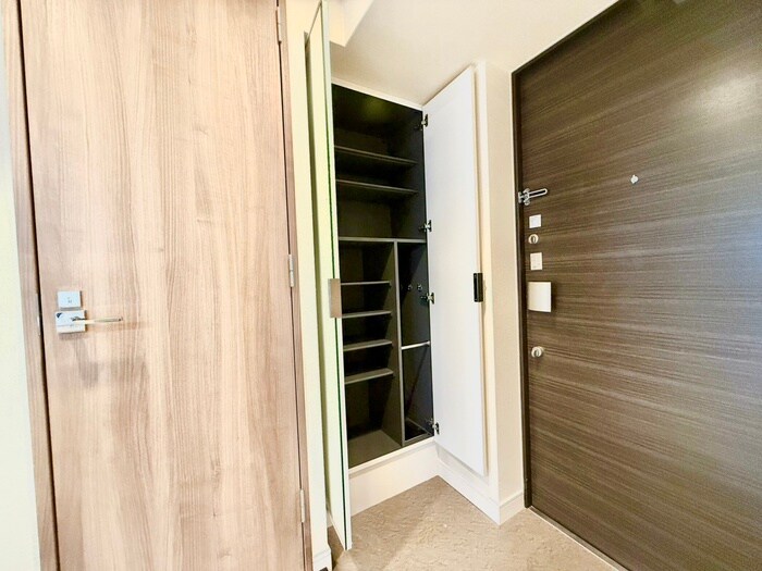 物件内観写真6　(靴箱)