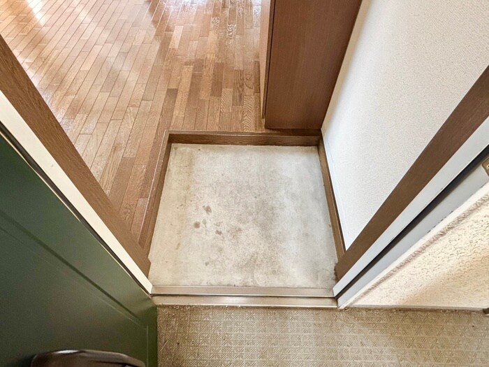 物件内観写真15　(玄関)