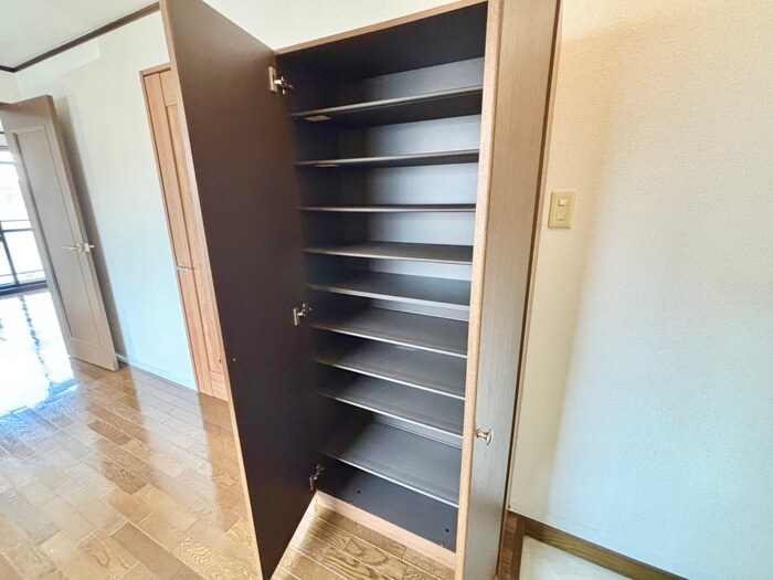 物件内観写真16　(靴箱)