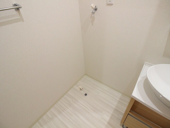 物件内観写真14　(洗濯機置場)