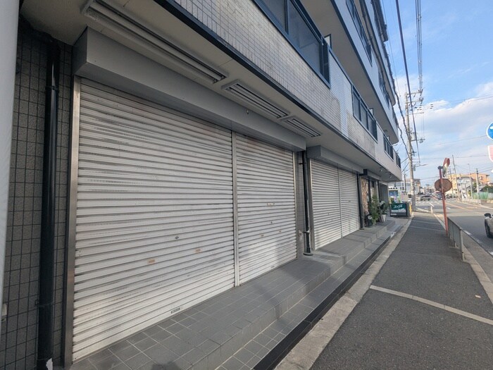 物件内観写真18　(玄関)