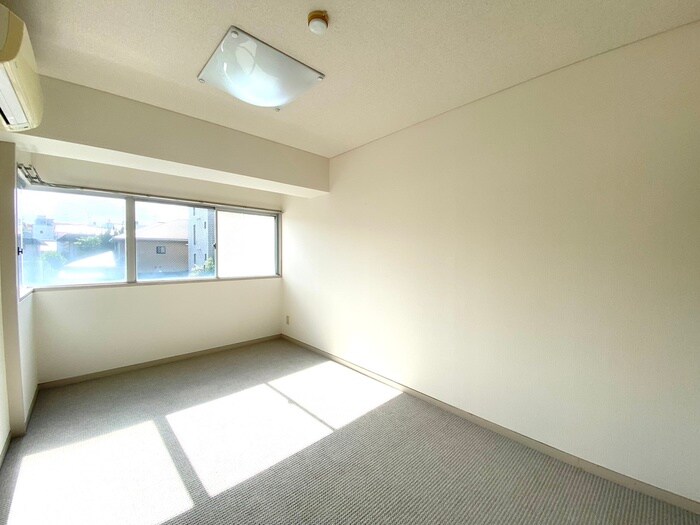 物件内観写真5　(居室)