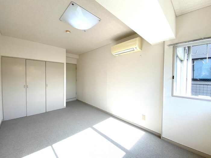 物件内観写真6　(居室)