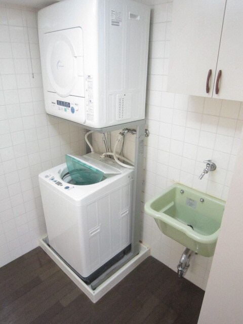 物件内観写真9　(洗濯機置場)