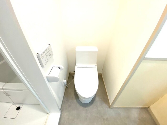 物件内観写真12　(トイレ)