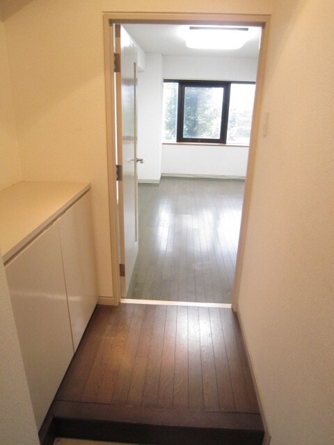 物件内観写真13　(廊下)
