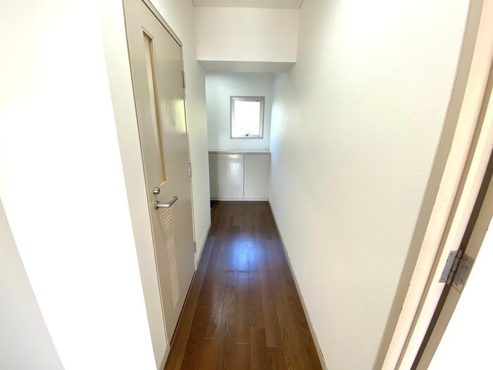 物件内観写真15　(廊下)