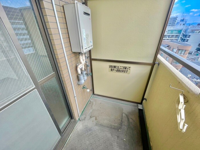 物件内観写真10　(洗濯機置場)