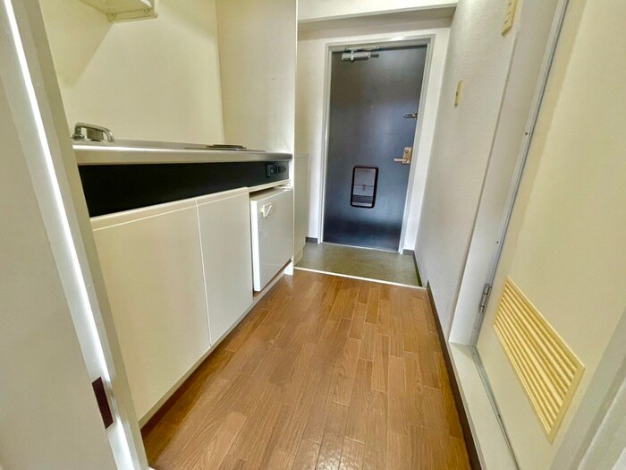 物件内観写真13　(廊下)