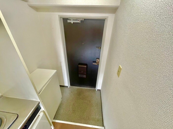 物件内観写真14　(玄関)