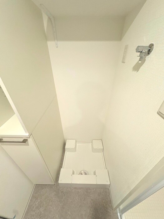 物件内観写真9　(洗濯機置場)