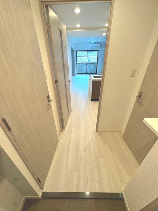 物件内観写真12　(廊下)