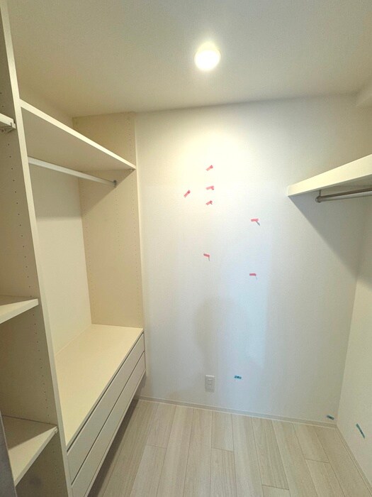 物件内観写真16　(収納)