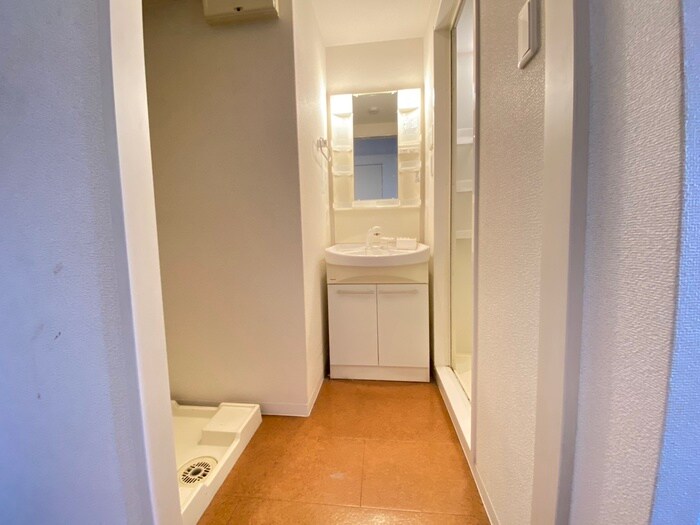 物件内観写真17　(洗濯機置場)