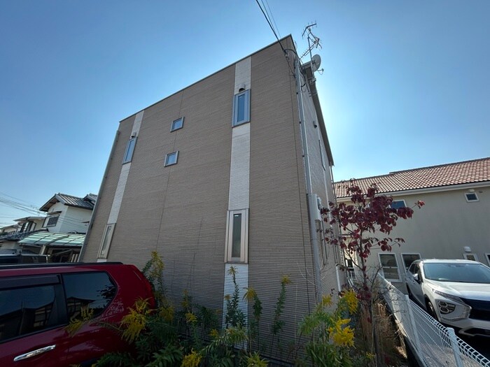 物件外観写真2　(外観写真)