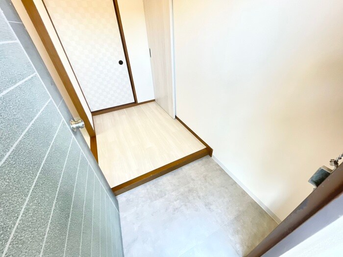 物件内観写真19　(玄関)