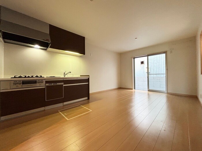 物件内観写真4　(居室)