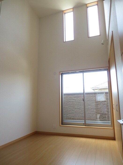 物件内観写真5　(居室)