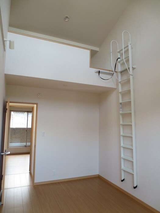 物件内観写真7　(ロフト)