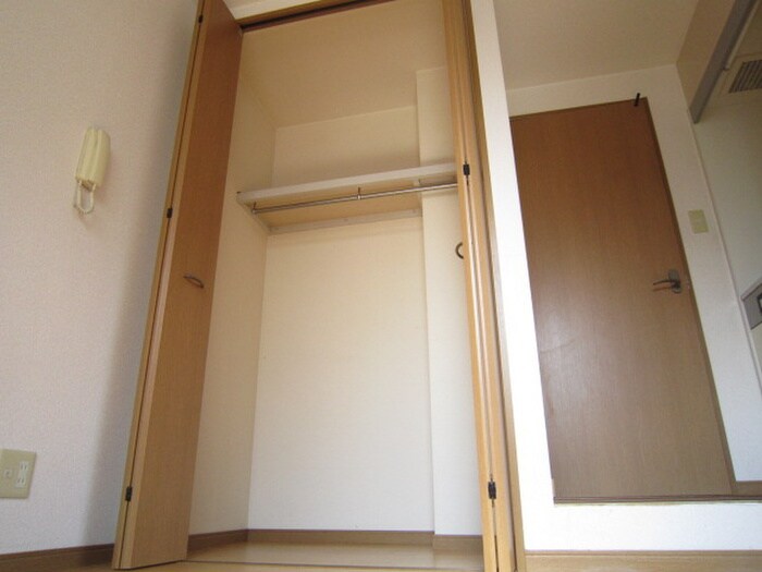物件内観写真15　(収納)